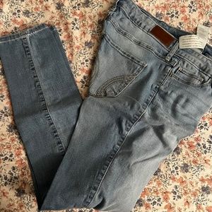 Women’s skinny jeans